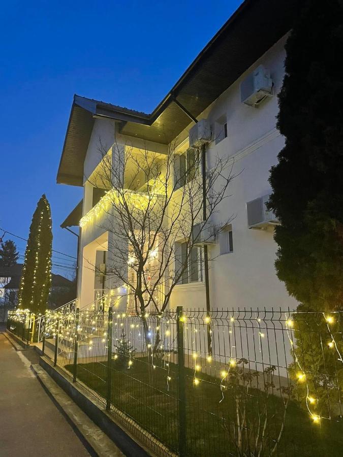 Отель Cochet Boutique Тыргу-Жиу Экстерьер фото